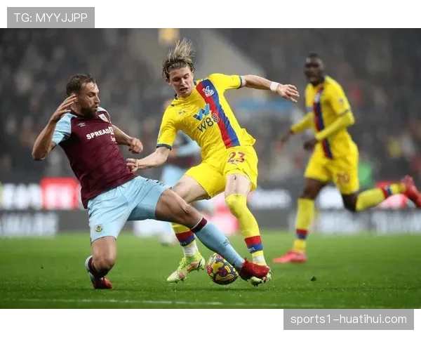 格拉斯纳定位球专项设计 水晶宫利用利兹联防空弱点做文章